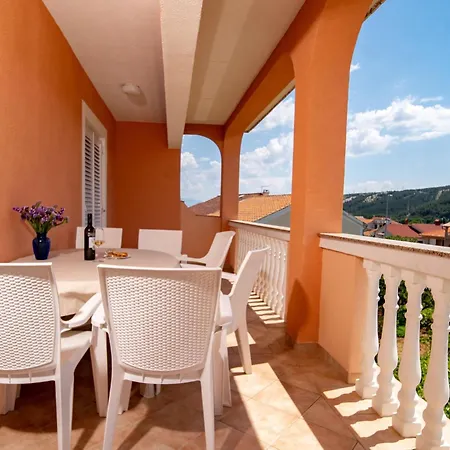 Apartment Kastell-1 By Interhome *