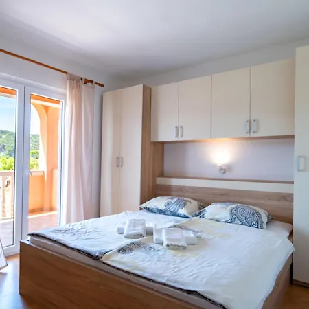 Kastell-1 By Interhome Appartement Lopar
