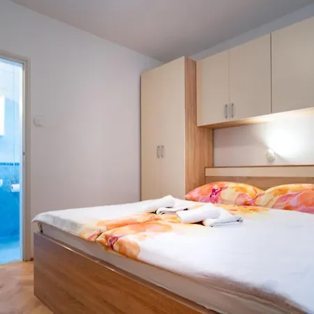 Kastell-1 By Interhome Appartement Lopar