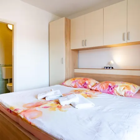 Appartement Kastell-1 By Interhome Lopar